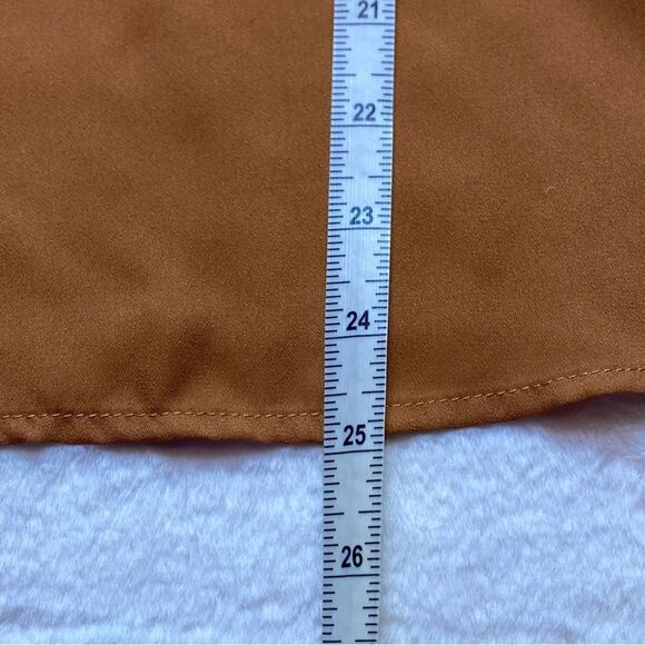 Lulu's Spaghetti Strap Deep V Cami Size Medium - Picture 10 of 10